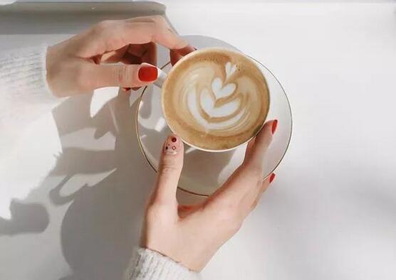 第一次做美甲應(yīng)該注意什么