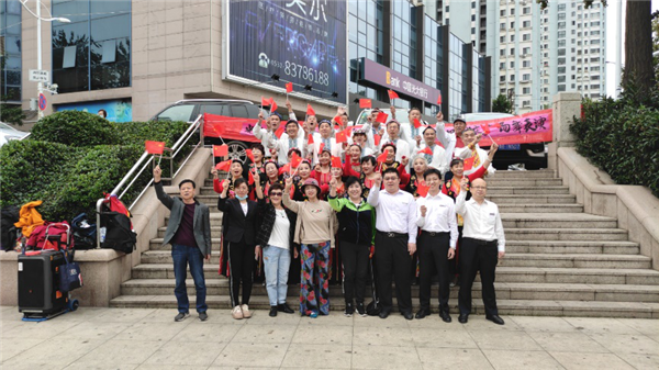 大港街道青海路社區(qū)以“資源共享”實(shí)現(xiàn)“雙向服務(wù)” 攜手網(wǎng)格治理合伙人共慶祖國(guó)七十一周年華誕