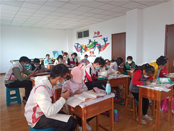 嶗山區(qū)愛心課堂正式落地，與孩子在社區(qū)共度假期