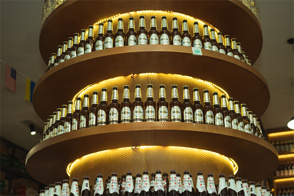 國際啤酒匯金沙灘啤酒城，引消費熱潮