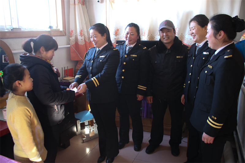 青島萊西：交運(yùn)溫馨校車(chē)“五朵金花”綻開(kāi)三朵