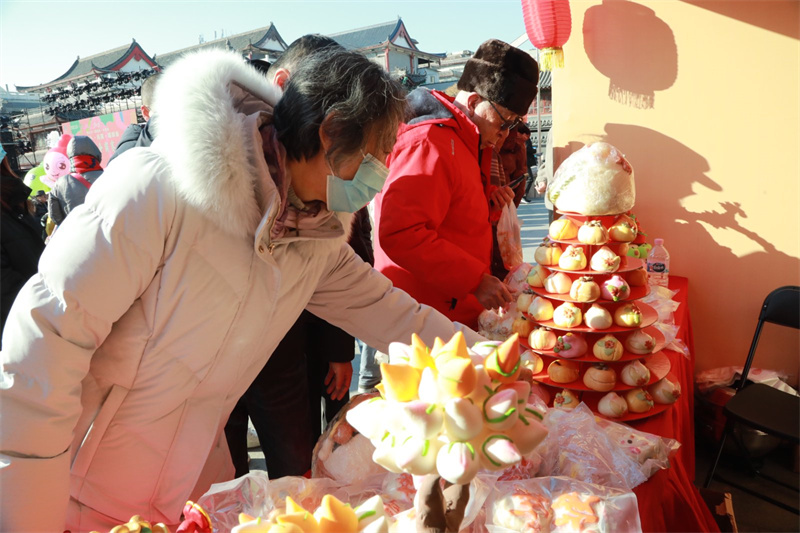 糖球會(huì)絕活之三：手工絕活花餑餑亮相糖球會(huì)，省級(jí)非遺展現(xiàn)傳統(tǒng)美食魅力